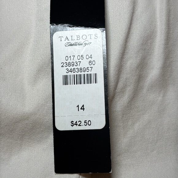 Talbots Classic Flat Front Khaki Casual Shorts Size 14 - Picture 7 of 9